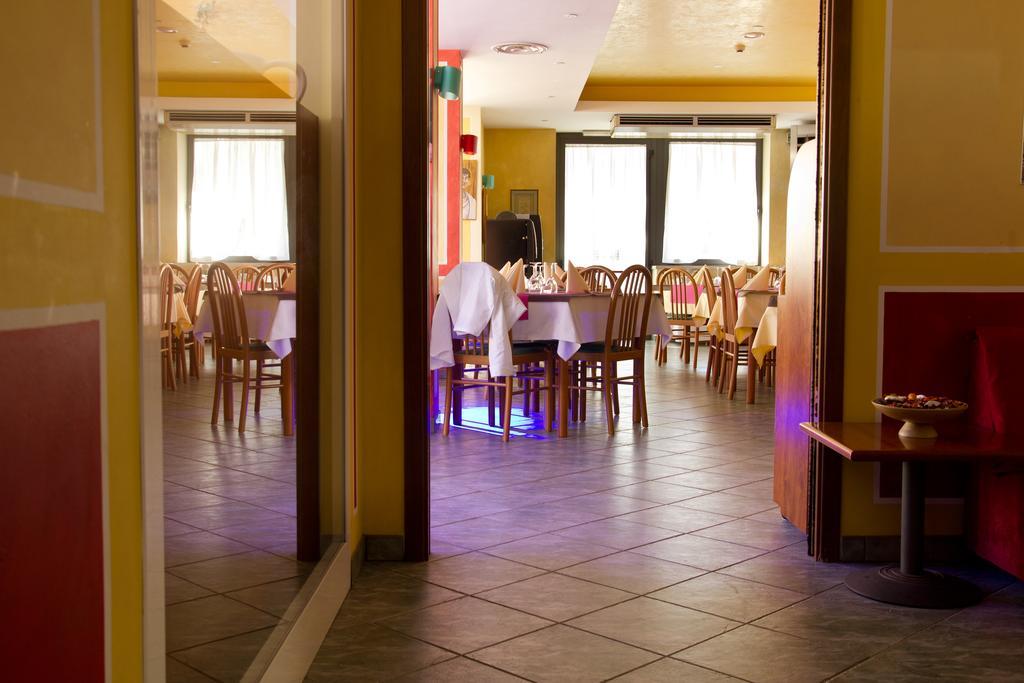 Hotel La Fenice لينانو سابيادورو المظهر الخارجي الصورة